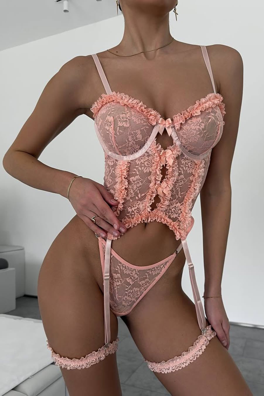 Ana - Camisón Rojo con Encaje